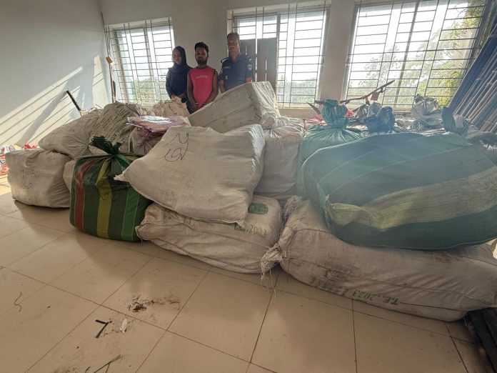 ব্রাহ্মণবাড়িয়ার সরাইলে ভারতীয় অবৈধ মালামালসহ ট্রাক জব্দ, একজন গ্রেপ্তার